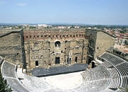 Il teatro latino, La rappresentazione teatrale a Roma, La tragedia greca, Eschilo (Eleusi 525 - Gela 456), Sofocle (Atene 496 - Atene 405), Euripide (